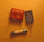 Schuldiger Kondensator, mitgenommener MOSFET und Sicherung